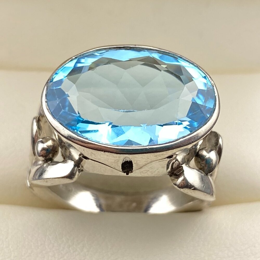 .925 Sterling Silver Sky Blue Topaz 12ct December Birthstone Ring Sz. 7 - 12.7gm